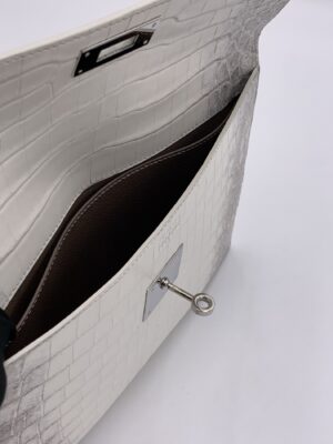 z5348749403312_9fecfc86116b5f9af02e5da36b591356