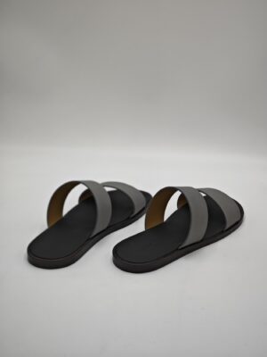 z5724892596579_68cf458a2bf0c57f7b34df11af635288