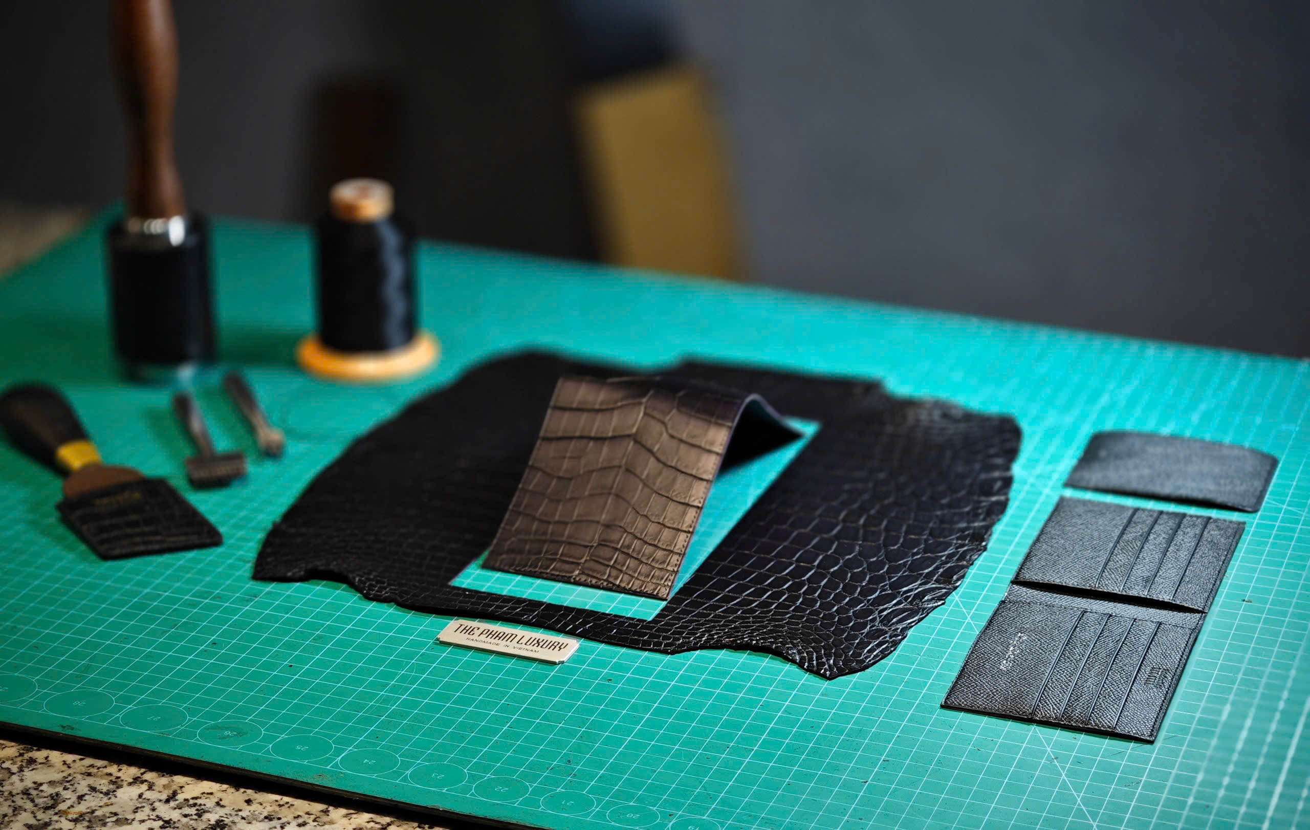 Ví gấp nam da cá sấu cao cấp chế tác thủ công - Hình ảnh 6